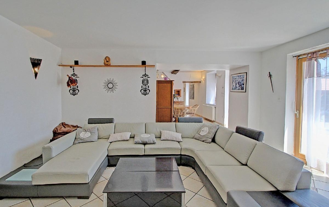 MAZALINE IMMOBILIER : Maison / Villa | LA TOUR-DU-PIN (38110) | 194 m2 | 350 000 € 