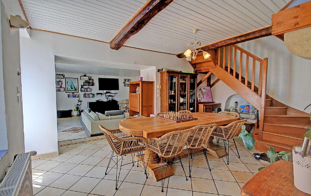 MAZALINE IMMOBILIER : Maison / Villa | LA TOUR-DU-PIN (38110) | 194 m2 | 350 000 € 